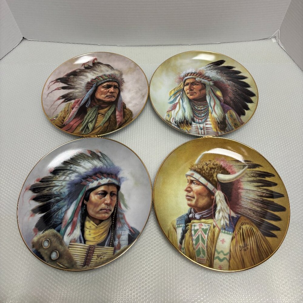 Set of 4: Watchful Eyes by Perillo #1774C,35003,0296B,2520B - 1542